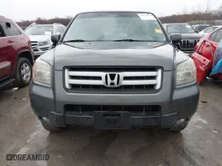 2008 Honda Pilot SE with VIN 5FNYF18378B003044, listed as a IAAI auction lot 41928670 with 204,640 mi miles. Bid and sale history available at carsss.com. Image 12.
