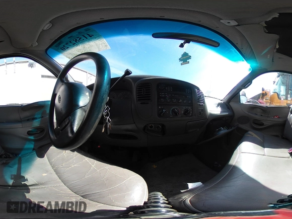 1997 Ford F-250 с VIN 2FTEX27L5VCA16689, выставлен на аукционе IAAI как лот 41582720 с пробегом 111 282 миль миль и . История ставок и продаж доступна на DreamBid. Изображение 18.