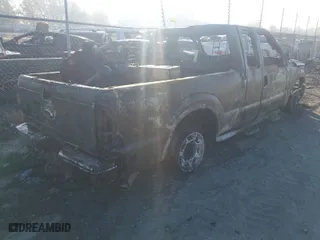2015 Ford Super Duty F-250 SRW XLT with VIN 1FT7X2B61FEB11921, listed as a IAAI auction lot 40800033 with 1 mi miles. Bid and sale history available at carsss.com. Image 4.