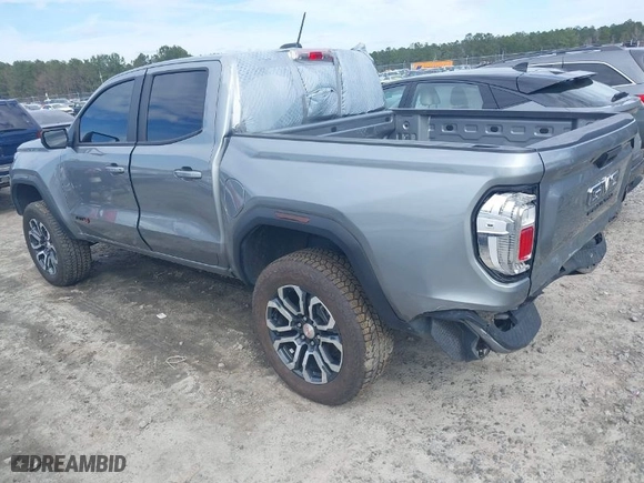 2024 GMC Canyon 4WD AT4 with VIN 1GTP6DEK6R1202153, listed as a IAAI auction lot 41583339 with 10,891 mi miles. Bid and sale history available at carsss.com. Image 3.