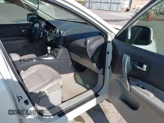 2008 Nissan Rogue SL with VIN JN8AS58V68W401562, listed as a IAAI auction lot 41909951 with 207,900 mi miles and . Bid and sale history available at DreamBid. Image 5.