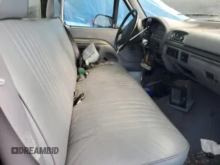 1995 Ford F-150 z VIN 1FTDF15Y6SNA77319, wystawiony jako Copart lot #51218795 z przebiegiem Nie podano mil oraz Nie do naprawy • Non repairable. Historia ofert i sprzedaży dostępna na DreamBid. Obrazek 7.