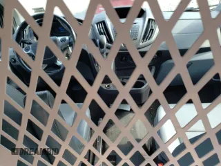 2017 Ford Transit z VIN 1FTYR1YM2HKB27046, wystawiony jako Copart lot #60039105 z przebiegiem 266 045 mil mil oraz Szkoda całkowita • Salvage title. Historia ofert i sprzedaży dostępna na DreamBid. Obrazek 8.