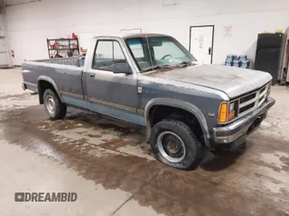 1988 Dodge Dakota с VIN 1B7GR14X1JS649622, выставлен на аукционе IAAI как лот 42052513 с пробегом 171 724 миль миль и . История ставок и продаж доступна на DreamBid. Изображение 1.