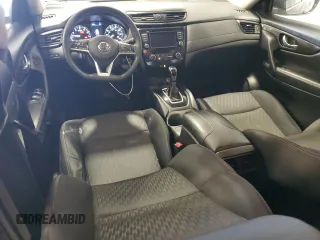 2018 Nissan Rogue SV z VIN JN8AT2MV6JW314624, wystawiony jako Copart lot #52546785 z przebiegiem 233 834 mil mil oraz Szkoda całkowita • Salvage title. Historia ofert i sprzedaży dostępna na DreamBid. Obrazek 8.