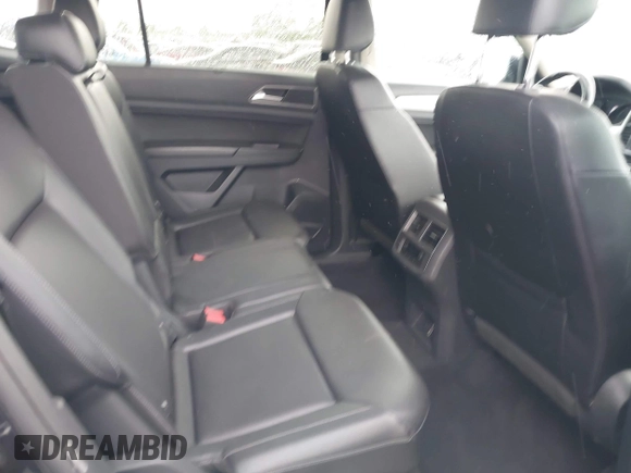 2018 Volkswagen Atlas SE с VIN 1V2CR2CA8JC566036, выставлен на аукционе IAAI как лот 42122613 с пробегом 89 691 миль миль и . История ставок и продаж доступна на DreamBid. Изображение 8.