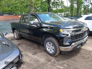 2025 Chevrolet Silverado 1500 LT z VIN 2GCUKDED3S1143384, wystawiony jako IAAI lot #42342583 z przebiegiem 9 245 mil mil oraz . Historia ofert i sprzedaży dostępna na DreamBid. Obrazek 1.