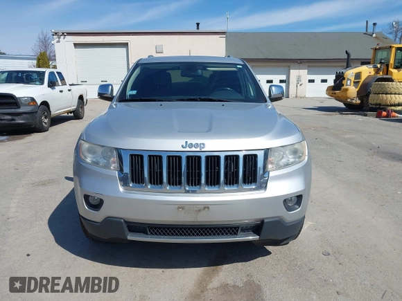 2011 Jeep Grand Cherokee Limited z VIN 1J4RR5GG8BC556064, wystawiony jako IAAI lot #42014688 z przebiegiem 151 706 mil mil oraz . Historia ofert i sprzedaży dostępna na DreamBid. Obrazek 12.