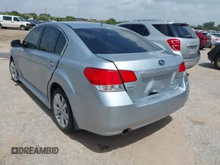 2014 Subaru Legacy Premium z VIN 4S3BMCC66E3026641, wystawiony jako IAAI lot #42621371 z przebiegiem 139 187 mil mil oraz . Historia ofert i sprzedaży dostępna na DreamBid. Obrazek 3.