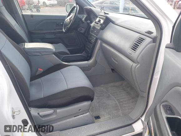 2005 Honda Pilot EX-L with RES with VIN 2HKYF186X5H530910, listed as a IAAI auction lot 41167862 with 199,775 mi miles. Bid and sale history available at carsss.com. Image 5.