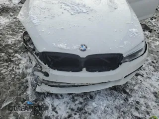 2020 BMW 5 Series 540i xDrive z VIN WBAJS3C00LCE47958, wystawiony jako Copart lot #85952394 z przebiegiem 51 849 mil mil oraz Szkoda całkowita • Salvage title. Historia ofert i sprzedaży dostępna na DreamBid. Obrazek 13.