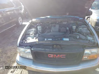 1998 GMC Sonoma SLS with VIN 1GTCS1948W8538832, listed as a IAAI auction lot 41536284 with 99,191 mi miles. Bid and sale history available at carsss.com. Image 10.
