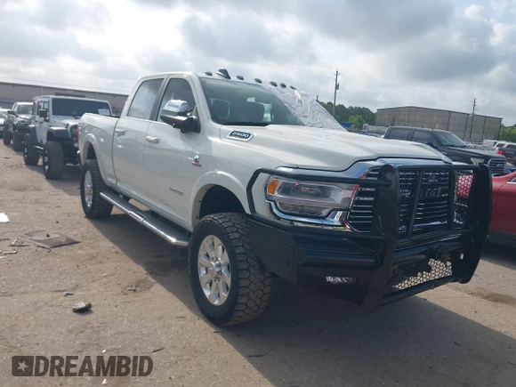 2022 Ram 2500 Laramie with VIN 3C6UR5FL3NG310109, listed as a IAAI auction lot 42169544 with 88,817 mi miles. Bid and sale history available at carsss.com. Image 1.