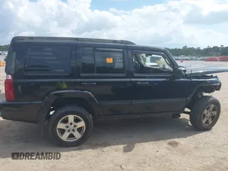 2007 Jeep Commander Sport with VIN 1J8HG48K57C505688, listed as a IAAI auction lot 42155522 with 216,505 mi miles and . Bid and sale history available at carsss.com. Image 13.