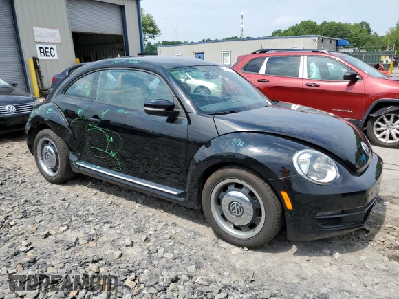 2015 Volkswagen Beetle Fleet Edition z VIN 3VWF17AT8FM656779, wystawiony jako Copart lot #60291145 z przebiegiem 42 850 mil mil oraz Szkoda całkowita • Salvage title. Historia ofert i sprzedaży dostępna na DreamBid. Obrazek 4.