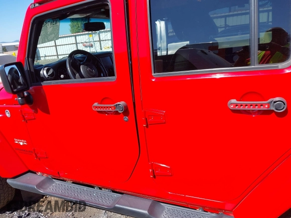 2017 Jeep Wrangler Unlimited Sahara с VIN 1C4BJWEGXHL611873, выставлен на аукционе IAAI как лот 42675608 с пробегом 104 473 миль миль и . История ставок и продаж доступна на DreamBid. Изображение 14.
