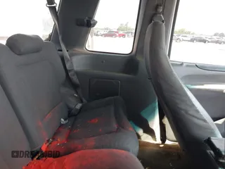 2002 Ford Explorer Sport Value с VIN 1FMYU60EX2UB54258, выставлен на аукционе IAAI как лот 42414284 с пробегом 230 433 миль миль и . История ставок и продаж доступна на DreamBid. Изображение 8.