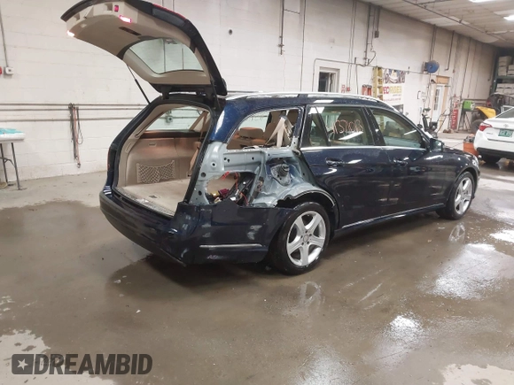 2016 Mercedes-Benz E-Class E 350 Luxury with VIN WDDHH8JBXGB210250, listed as a IAAI auction lot 41371013 with 66,791 mi miles. Bid and sale history available at carsss.com. Image 4.