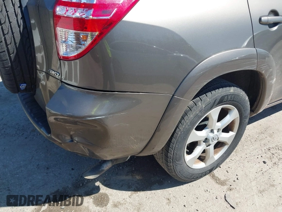 2010 Toyota RAV4 Ltd with VIN JTMDK4DV0AD014466, listed as a IAAI auction lot 41834499 with 121,114 mi miles. Bid and sale history available at carsss.com. Image 6.