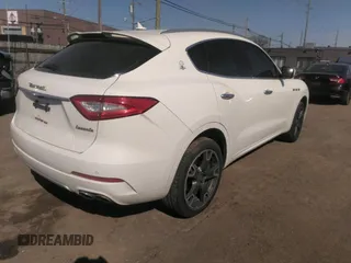 2017 Maserati Levante with VIN ZN661XUS2HX228160, listed as a IAAI auction lot 41830283 with 95,903 mi miles. Bid and sale history available at carsss.com. Image 4.