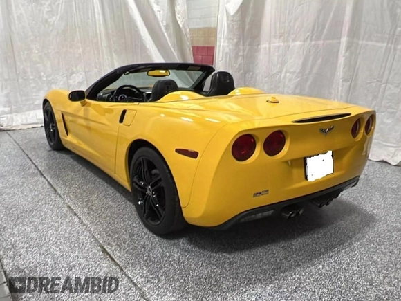 2005 Chevrolet Corvette with VIN 1G1YY34U755121170, listed as a Copart auction lot 57413505 with 77,002 mi miles and Clean title. Bid and sale history available at DreamBid. Image 3.