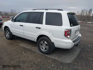 2004 Honda Pilot EX with VIN 2HKYF185X4H571558, listed as a IAAI auction lot 41901839 with 196,703 mi miles. Bid and sale history available at carsss.com. Image 3.