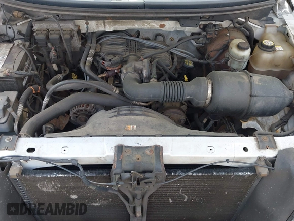 2006 Ford F-150 XL с VIN 1FTRF12286NB41288, выставлен на аукционе IAAI как лот 42434317 с пробегом 176 892 миль миль и . История ставок и продаж доступна на DreamBid. Изображение 10.