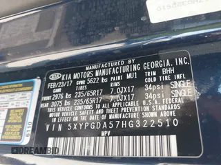 2017 Kia Sorento LX V6 with VIN 5XYPGDA57HG322510, listed as a IAAI auction lot 42012684 with 86,859 mi miles. Bid and sale history available at carsss.com. Image 9.