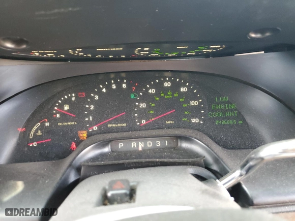 2002 Lincoln Continental with VIN 1LNHM97V92Y685600, listed as a Copart auction lot 68709774 with 243,688 mi miles and Salvage Title. Bid and sale history available at carsss.com. Image 9.
