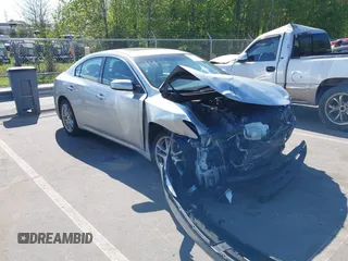 2010 Nissan Maxima 3.5 SV with VIN 1N4AA5AP1AC871912, listed as a IAAI auction lot 42053221 with 81,337 mi miles. Bid and sale history available at carsss.com. Image 1.