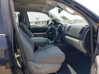 2013 Toyota Tundra z VIN 5TFDW5F15DX321719, wystawiony jako IAAI lot #42269647 z przebiegiem 174 242 mil mil oraz . Historia ofert i sprzedaży dostępna na DreamBid. Obrazek 5.