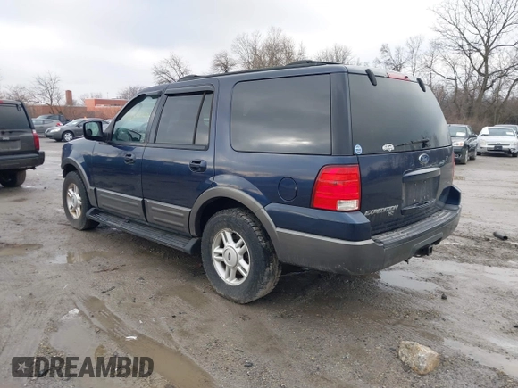 2004 Ford Expedition Special Service with VIN 1FMFU16L24LA55975, listed as a IAAI auction lot 41651208 with 217,030 mi miles. Bid and sale history available at carsss.com. Image 3.