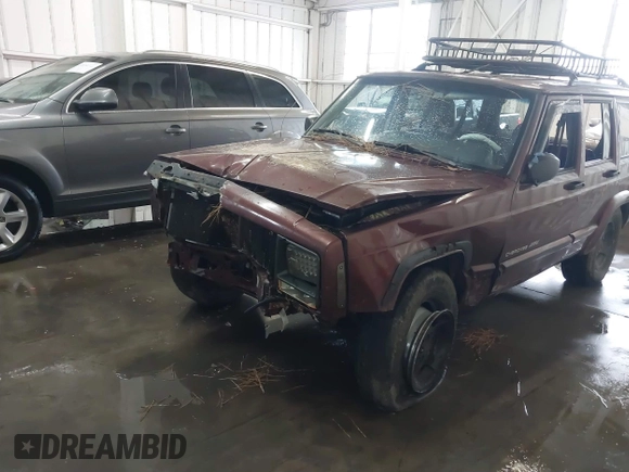 2000 Jeep Cherokee Classic with VIN 1J4FF58S5YL202378, listed as a IAAI auction lot 40864657 with Not provided miles and . Bid and sale history available at DreamBid. Image 6.