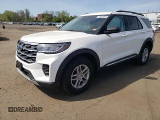 2025 Ford Explorer Active z VIN 1FMUK8DH7SGA48577, wystawiony jako Copart lot #55240045 z przebiegiem 4 940 mil mil oraz Szkoda całkowita • Salvage title. Historia ofert i sprzedaży dostępna na DreamBid. Obrazek 1.