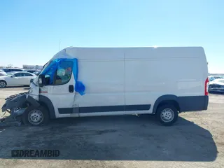 2018 Ram ProMaster Cargo with VIN 3C6URVJG2JE102819, listed as a IAAI auction lot 41633724 with Not Provided miles. Bid and sale history available at carsss.com. Image 14.