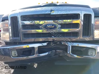 2008 Ford Super Duty F-250 SRW XL with VIN 1FTSX21528EA95945, listed as a IAAI auction lot 41460487 with 200,779 mi miles. Bid and sale history available at carsss.com. Image 6.