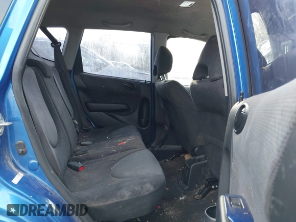 2008 Honda Fit z VIN JHMGD38498S043827, wystawiony jako IAAI lot #41990363 z przebiegiem 301 405 mil mil oraz . Historia ofert i sprzedaży dostępna na DreamBid. Obrazek 8.