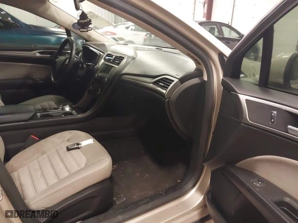 2018 Ford Fusion Hybrid S with VIN 3FA6P0UU5JR100377, listed as a IAAI auction lot 41300284 with 108,936 mi miles. Bid and sale history available at carsss.com. Image 5.