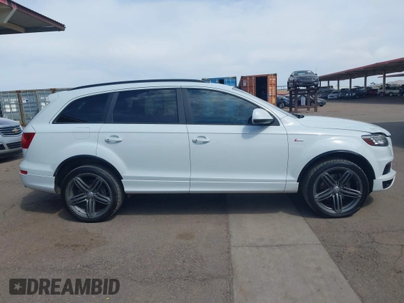 2013 Audi Q7 3.0T S line Prestige with VIN WA1DGAFE6DD006769, listed as a IAAI auction lot 41902696 with 221,058 mi miles. Bid and sale history available at carsss.com. Image 12.