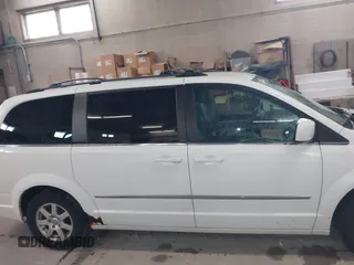 2010 Chrysler Town & Country Touring with VIN 2A4RR5D10AR369617, listed as a IAAI auction lot 42158748 with 174,437 mi miles and . Bid and sale history available at DreamBid. Image 13.