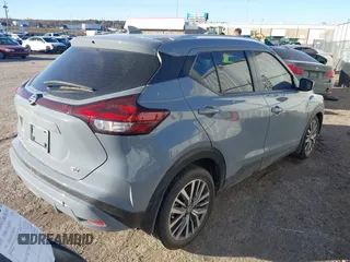 2021 Nissan Kicks SV with VIN 3N1CP5CV5ML508201, listed as a IAAI auction lot 41724301 with 37,522 mi miles. Bid and sale history available at carsss.com. Image 4.