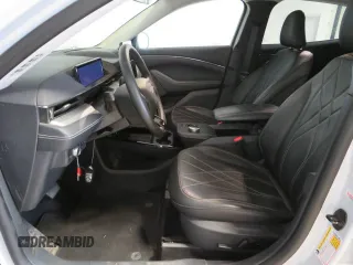 2022 Ford Mustang Mach-E Select с VIN 3FMTK1SS2NMA18639, выставлен на аукционе Copart как лот 74613084 с пробегом 8 454 миль миль и Списание • Salvage title. История ставок и продаж доступна на DreamBid. Изображение 9.