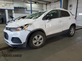 2020 Chevrolet Trax LT z VIN 3GNCJPSB8LL277740, wystawiony jako Copart lot #55304055 z przebiegiem 63 457 mil mil oraz Szkoda całkowita • Salvage title. Historia ofert i sprzedaży dostępna na DreamBid. Obrazek 1.