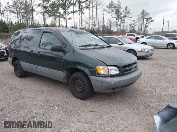 2000 Toyota Sienna CE with VIN 4T3ZF19C7YU240601, listed as a IAAI auction lot 41709617 with 999,999 mi miles. Bid and sale history available at carsss.com. Image 1.