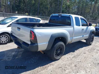 2008 Toyota Tacoma with VIN 5TEUU42NX8Z505724, listed as a IAAI auction lot 41635356 with 179,140 mi miles and . Bid and sale history available at DreamBid. Image 4.