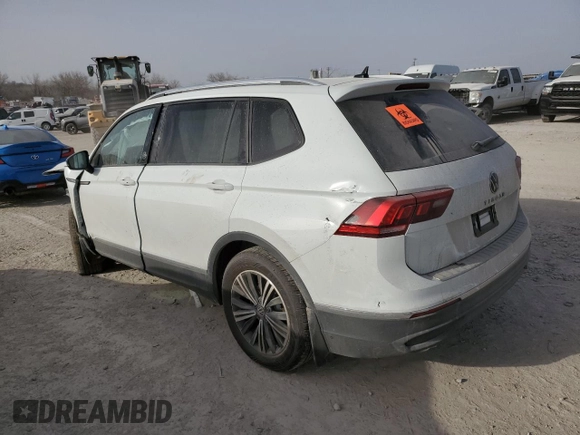 2024 Volkswagen Tiguan Wolfsburg Edition z VIN 3VVAB7AX9RM220316, wystawiony jako Copart lot #49146475 z przebiegiem Nie podano mil oraz Szkoda całkowita • Salvage title. Historia ofert i sprzedaży dostępna na DreamBid. Obrazek 2.
