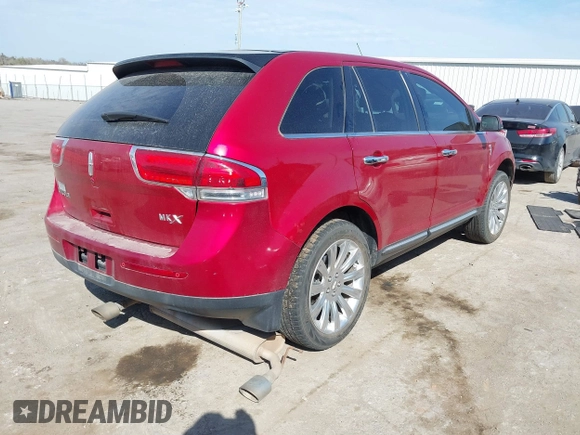 2012 Lincoln MKX with VIN 2LMDJ6JK3CBL06887, listed as a IAAI auction lot 41871768 with 117,421 mi miles. Bid and sale history available at carsss.com. Image 4.