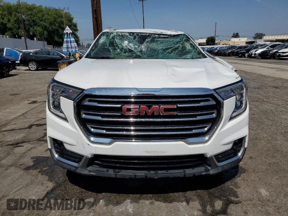 2024 GMC Terrain SLT with VIN 3GKALPEG3RL195168, listed as a Copart auction lot 60754785 with 41,177 mi miles and Salvage title. Bid and sale history available at DreamBid. Image 5.