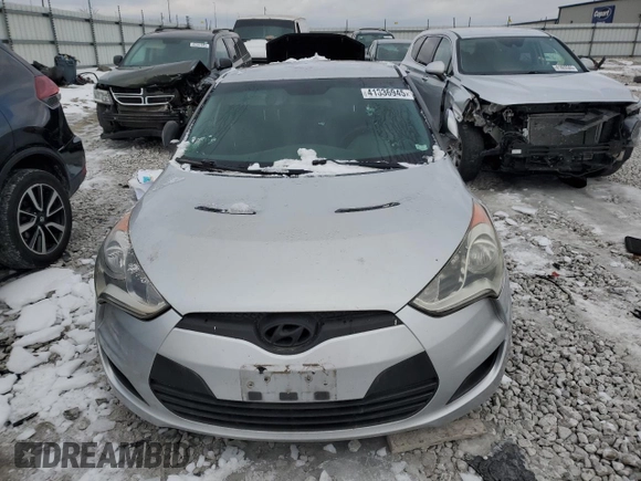 2015 Hyundai Veloster z VIN KMHTC6AD9FU236037, wystawiony jako Copart lot #43710405 z przebiegiem 130 254 mil mil oraz Czysty tytuł • Clean title. Historia ofert i sprzedaży dostępna na DreamBid. Obrazek 5.