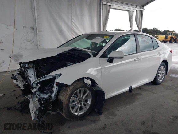 2025 Toyota Camry LE with VIN 4T1DAACK9SU112515, listed as a IAAI auction lot 41932562 with 587 mi miles and . Bid and sale history available at DreamBid. Image 17.